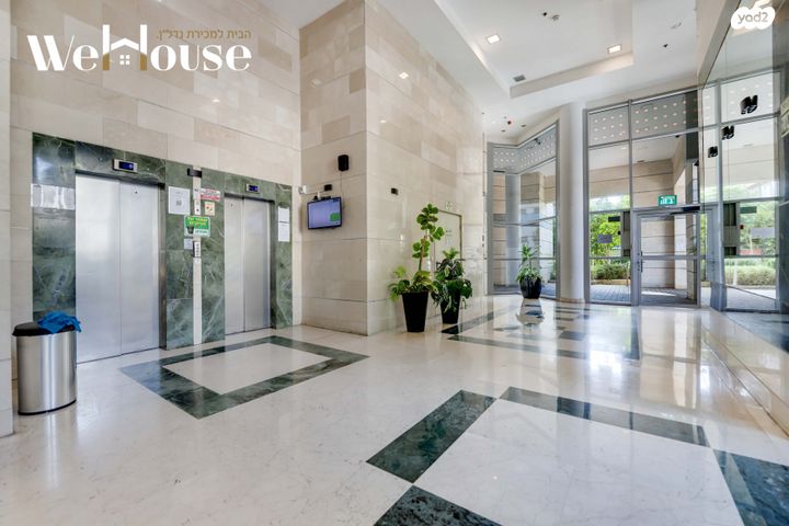 דירה, שדרת התמרים, שכונת בן גוריון, מרכז העיר ג', רמת גן