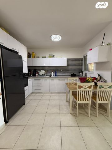 דירה, הזמיר 63, נהריה הירוקה, נהריה