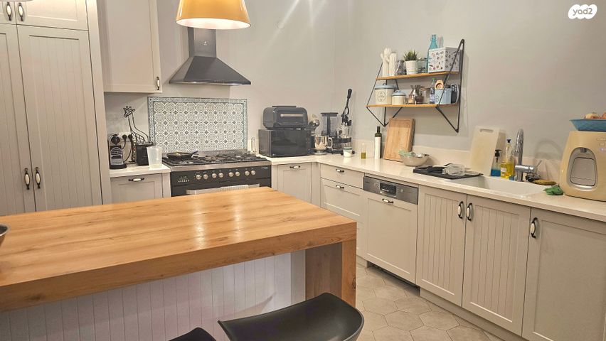 דירה, רמת השרון