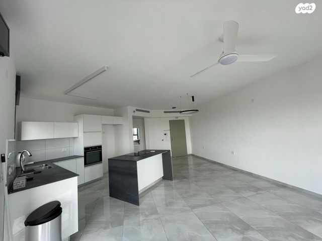 דירה, אליהו קורן, חומת שמואל, הר חומה, ירושלים