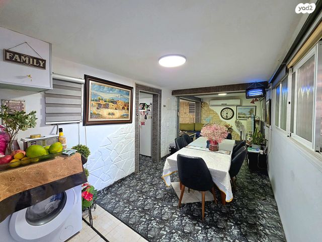 דירת גן, נחמיה, שיכון ג, טבריה