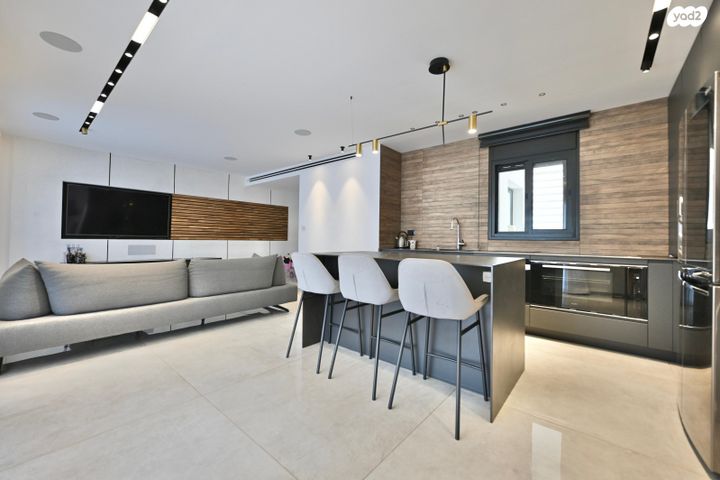 דירה, התורמוס, קרית ראשון, ראשון לציון