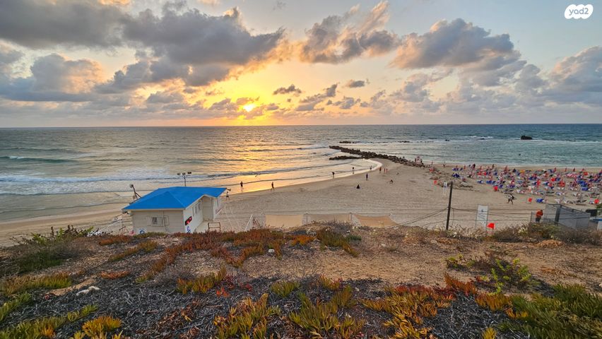 דירה, שדרות העצמאות, לב העיר, בת ים