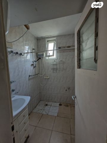 דירה, אשכולות, כרמיאל