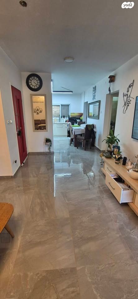 דירת גן, רמת יקנעם, יקנעם עילית