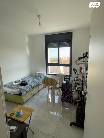 דירה, אליהו קורן, חומת שמואל, הר חומה, ירושלים