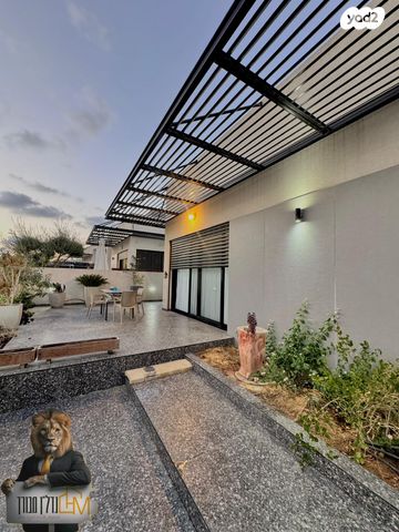 בית פרטי/ קוטג', יצחק נבון, שדרות בפארק, שדרות