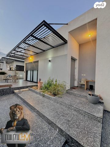 יצחק נבון 18