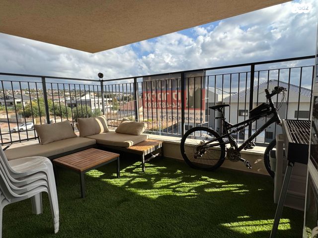 דירה, עץ המשאלות, אדמית / יערית, שלומי