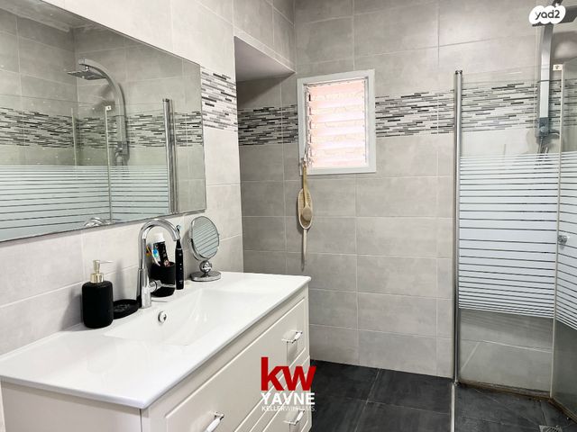 דירה, הדרור, נאות בן גוריון, יבנה