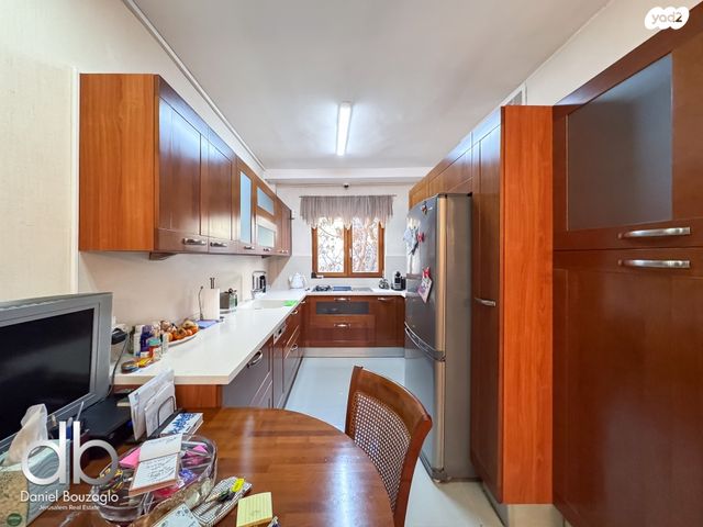 דירה, צרויה, גבעת חנניה, אבו תור, ירושלים