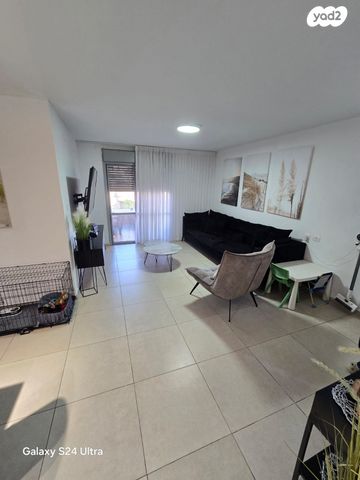 דירה, משה קהירי, רמות הרכס, באר שבע