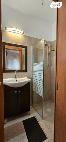 דירת גן, יוסף כתראן, נווה יוני נתניהו, עכו