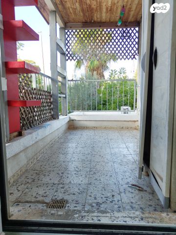 דירה, אשכולות, כרמיאל