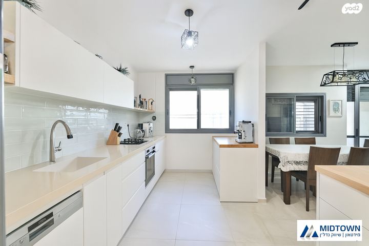 דירה, קרית ספיר, כפר סבא