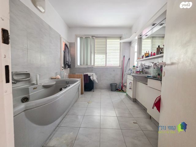 דירה, ערד, הל"ה, גבעתיים