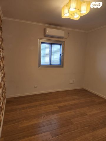 דירה, האיילון 11, גני יער, לוד