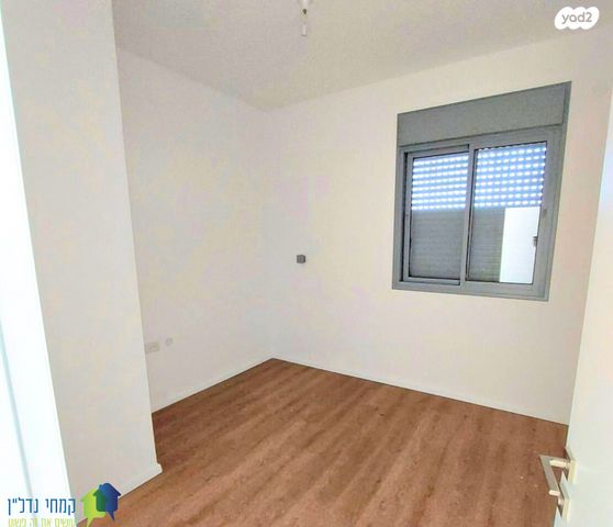 גג/ פנטהאוז, המעגל, פועלי הרכבת, גבעתיים