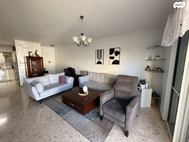 דירה, רמת הדקלים, גבעת שמואל