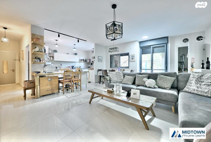 דירה, קרית ספיר, כפר סבא