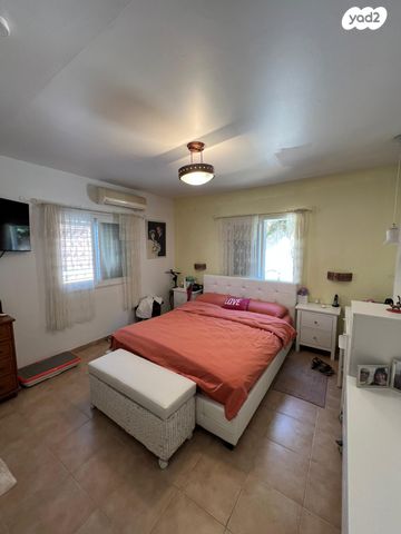 בית פרטי/ קוטג', הגפן 311, שקד, שקד