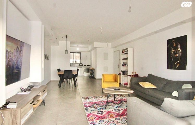 דירה, יוסף ספיר, שיפר, פתח תקווה