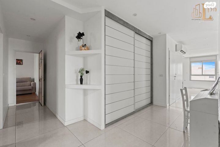 דירה, חזון אי"ש, רחובות