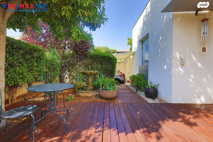 בית פרטי/ קוטג', החי"ל, למפרט, כפר סבא