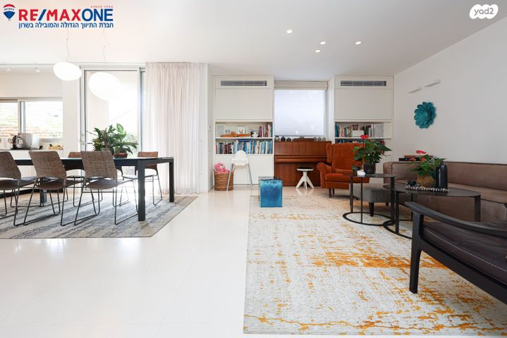 בית פרטי/ קוטג', החי"ל, למפרט, כפר סבא