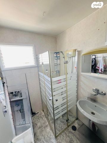 דירה, יהודה שטיין, נווה יהונתן, רמלה