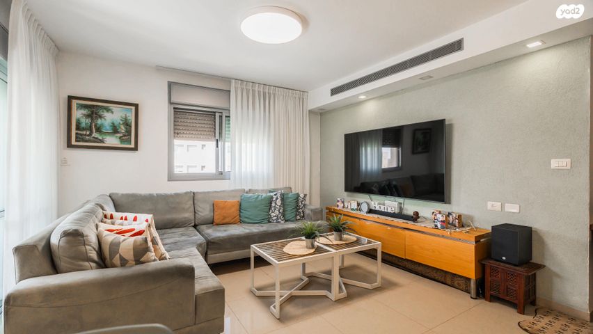 דירה, נחום שריג, רמות הרכס, באר שבע