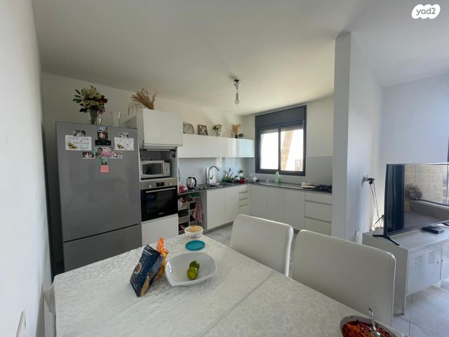 דירה, אליהו קורן, חומת שמואל, הר חומה, ירושלים