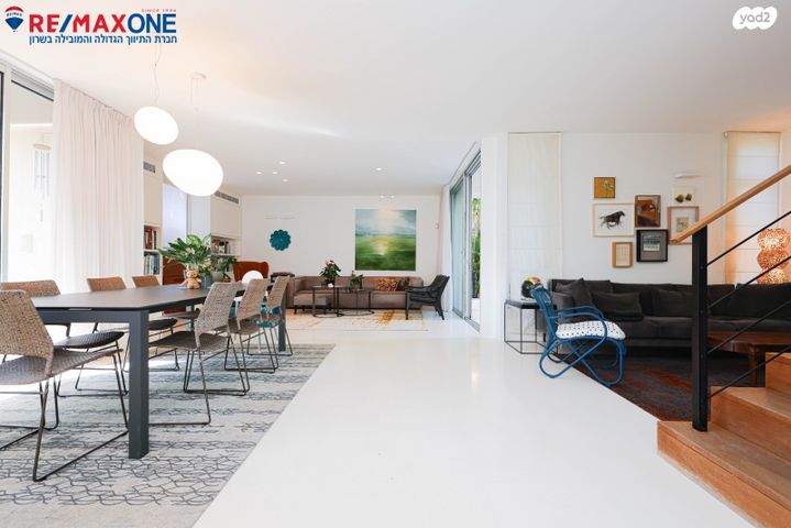 בית פרטי/ קוטג', החי"ל, למפרט, כפר סבא