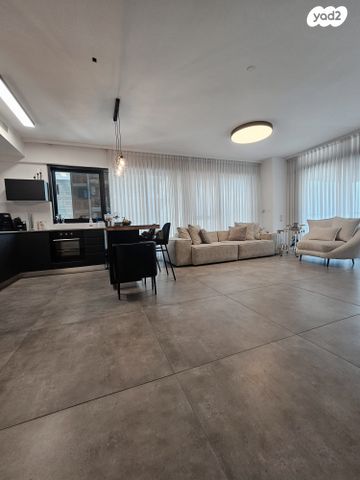 דירה, אריק איינשטיין 3, דרום חדש, פארק הים, בת ים