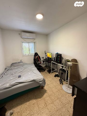 דירה, הזמיר, נאות בן גוריון, יבנה