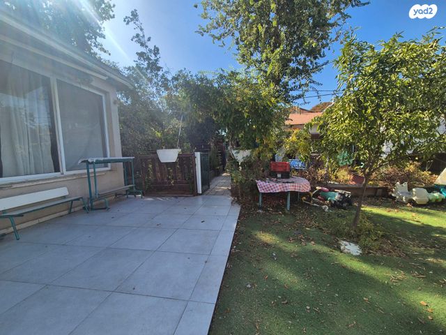 מגרשים, הוד השרון