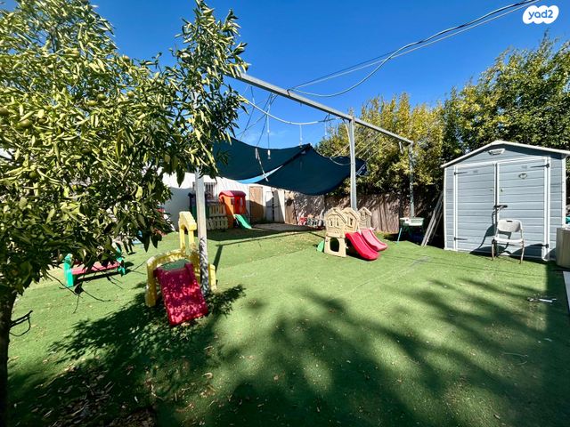 מגרשים, הוד השרון