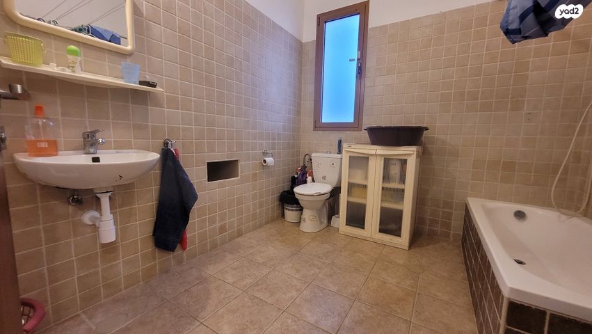 דו משפחתי, שדרות מנחם בגין, גדרה