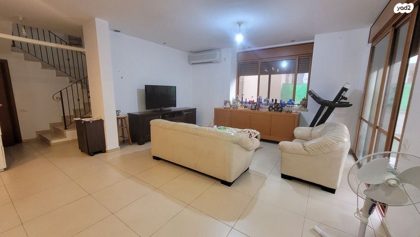 דו משפחתי, שדרות מנחם בגין, גדרה