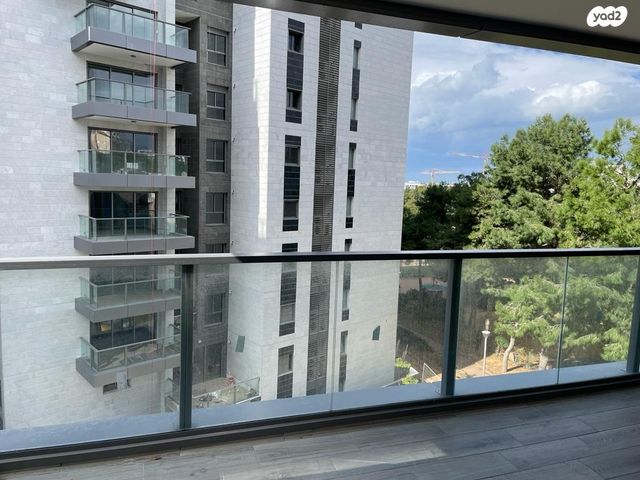 דירה, צבי מנדלבלט, מרכז, הרצליה