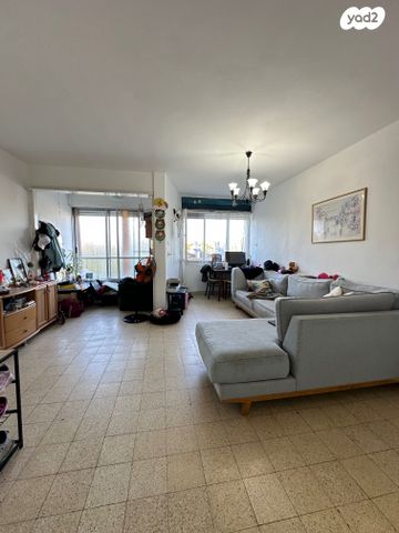 דירה, דרך אלנבי 108, קרית אליעזר, חיפה