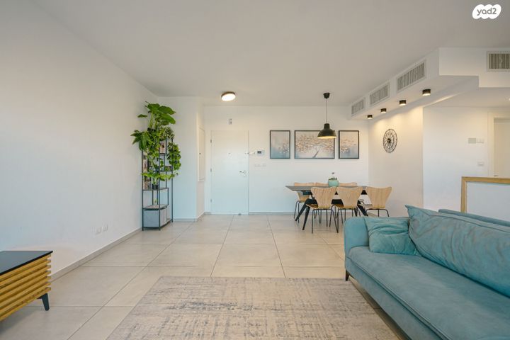 דירה, סביון 5, הפרחים, חריש