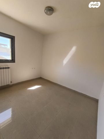 דירה, צרת, מקור חיים, ירושלים