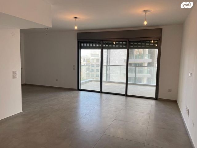 דירה, צבי מנדלבלט, מרכז, הרצליה