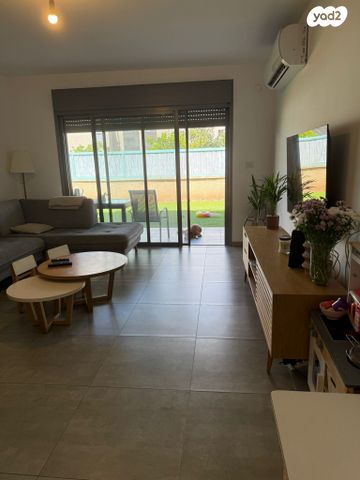 דירת גן, עתלית