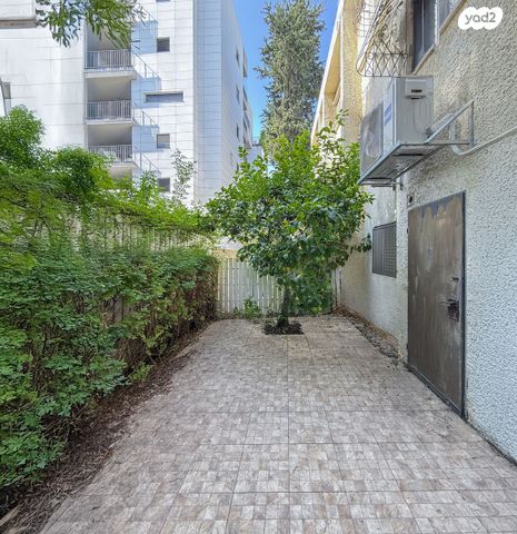 דו משפחתי, הדר, רמת השרון