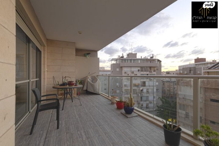 דירה, צבי הרמן שפירא, אברמוביץ', ראשון לציון