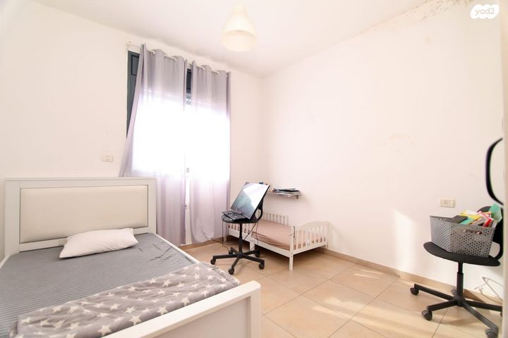 בית פרטי/ קוטג', מאיר בר אילן, צפון מזרח מרכז העיר, נתניה