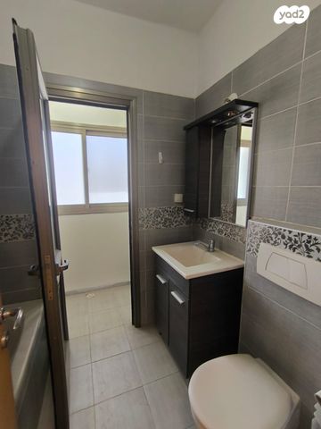 דירה, צרת, מקור חיים, ירושלים