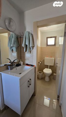 דירה, לוחמי הגטאות, דרום, צפת